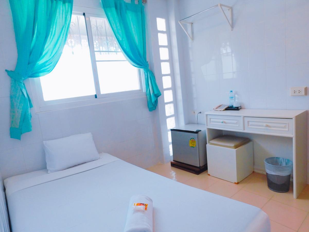 Be Fine Guesthouse Phuket Exterior foto