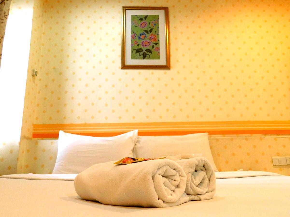Be Fine Guesthouse Phuket Exterior foto