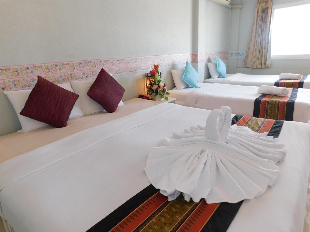 Be Fine Guesthouse Phuket Exterior foto